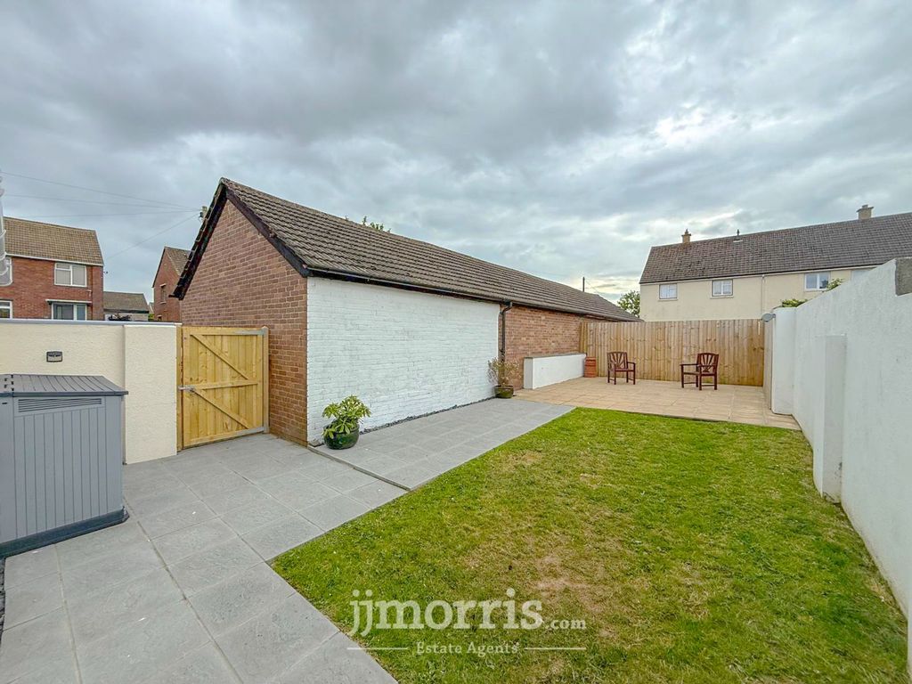 Property photo 3 of 32