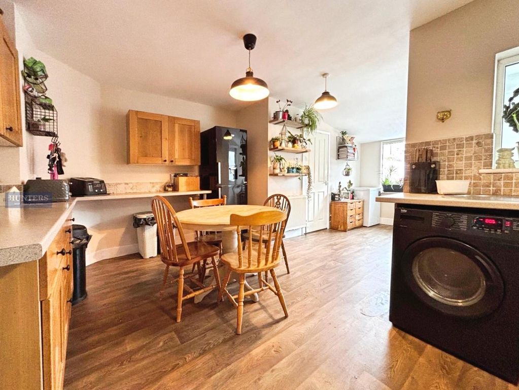 Property photo 2 of 27 Kitchen / Diner