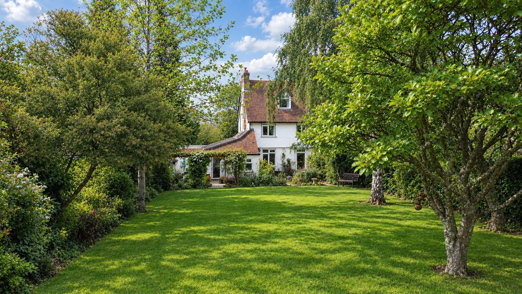 Property photo 2 of 39