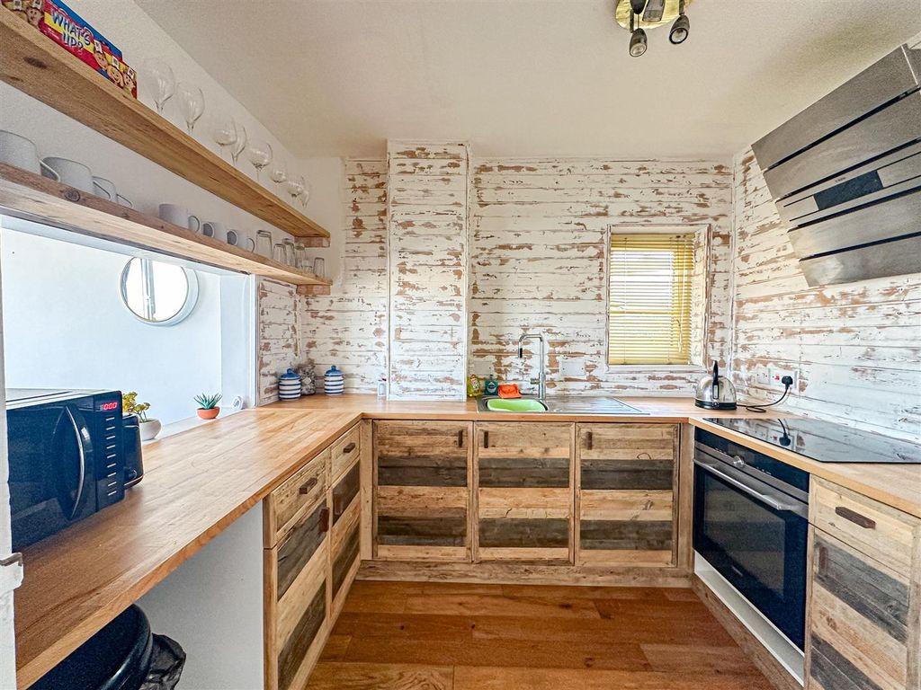 Property photo 2 of 17 Image00019_Alto.Jpg