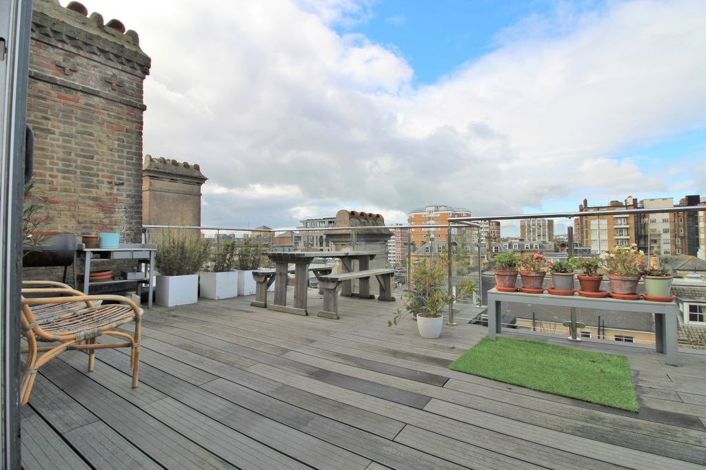 Property photo 1 of 27 6