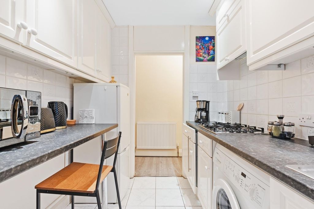 Property photo 3 of 12 New Kitchen 1.Jpg