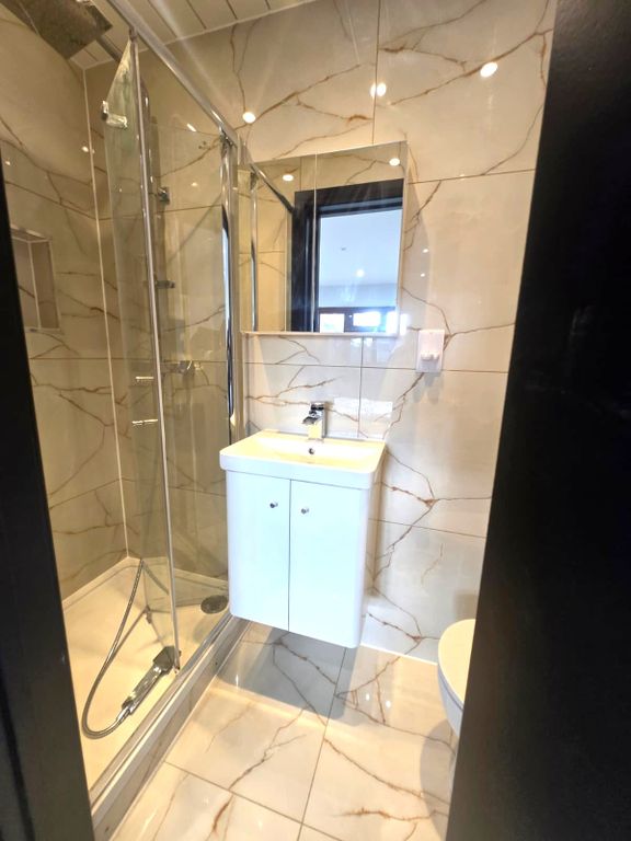 Property photo 2 of 3