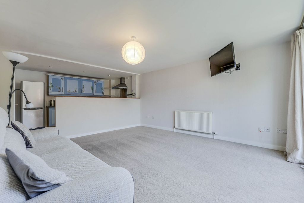 Property photo 3 of 14 Picture No. 06