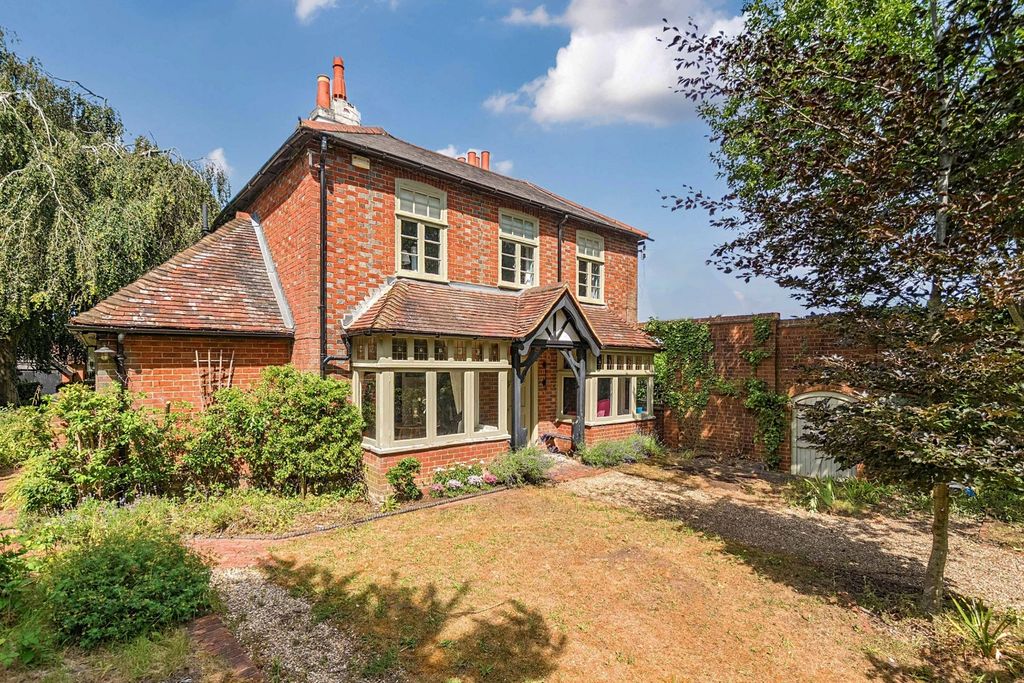 Property photo 1 of 17 Vine Cottage