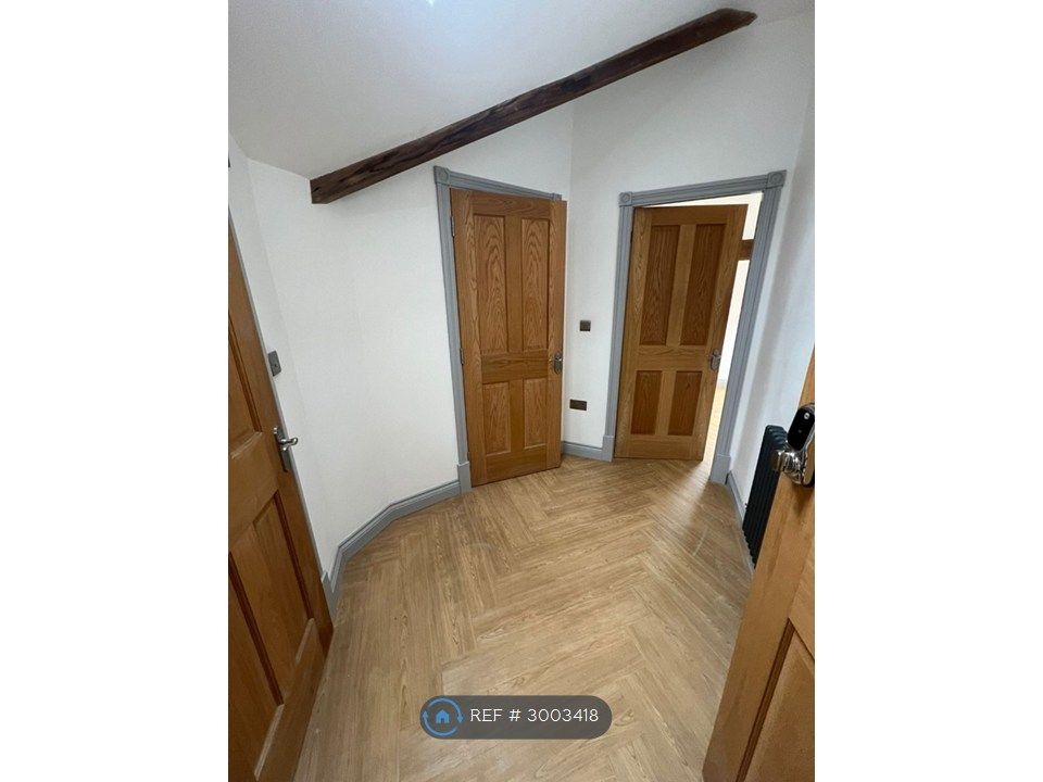 Property photo 2 of 13 Entrance