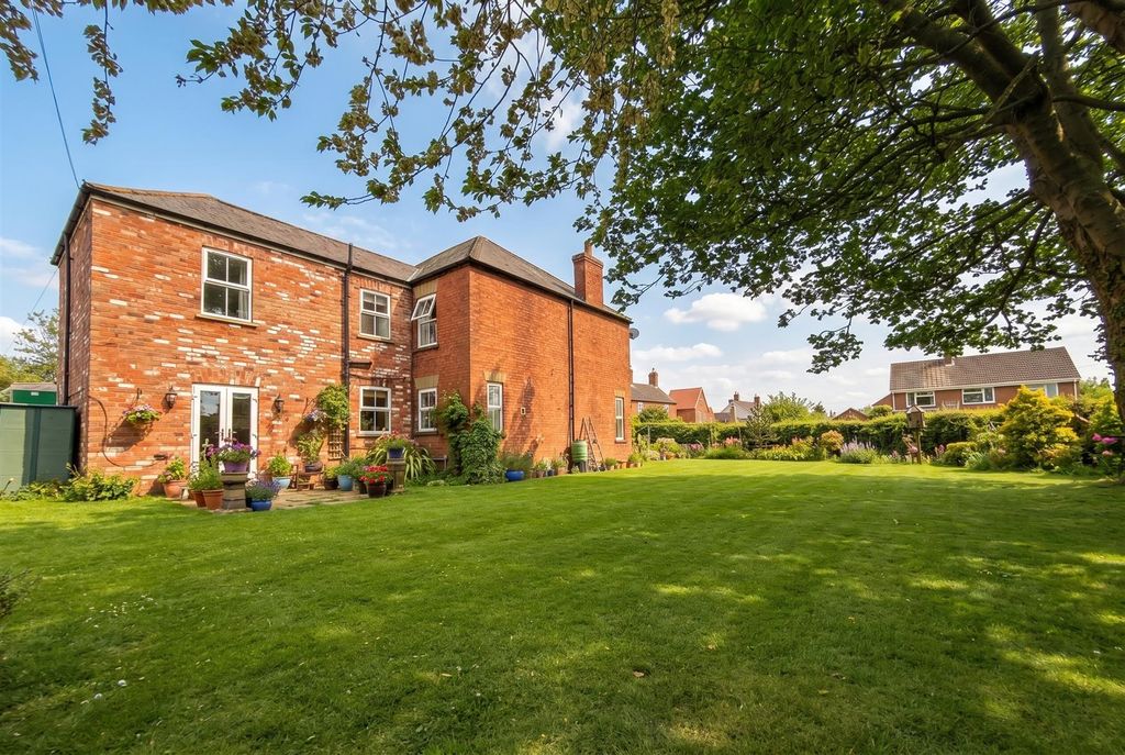 Property photo 3 of 31 Img_9954-Enhanced-1776611157774.Jpg