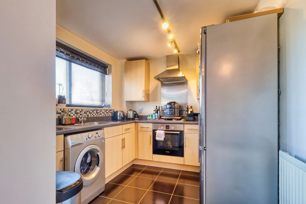 Property photo 3 of 9 Picture No. 14