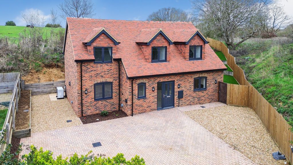 Property photo 1 of 22 Front