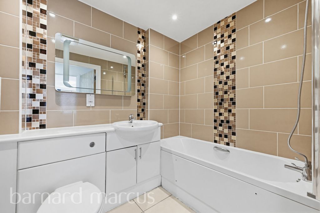 Property photo 3 of 10 Image