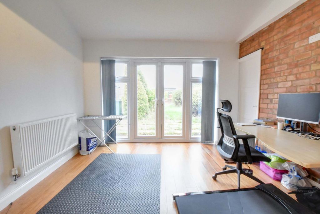 Property photo 3 of 14