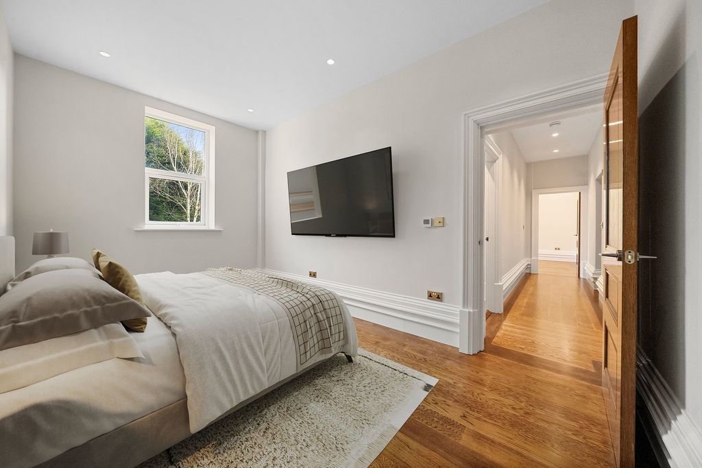 Property photo 3 of 36