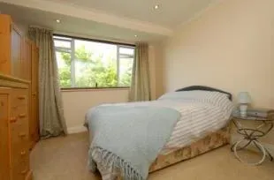 Property photo 1 of 5 Cover