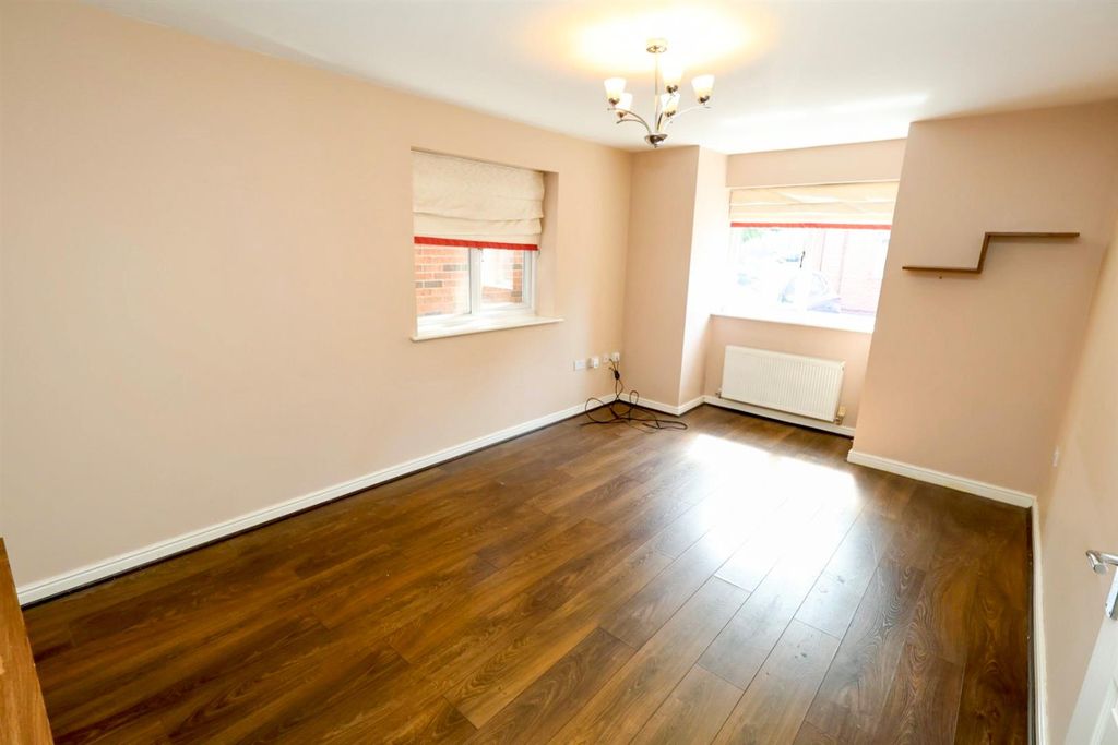 Property photo 2 of 20 5.Jpg