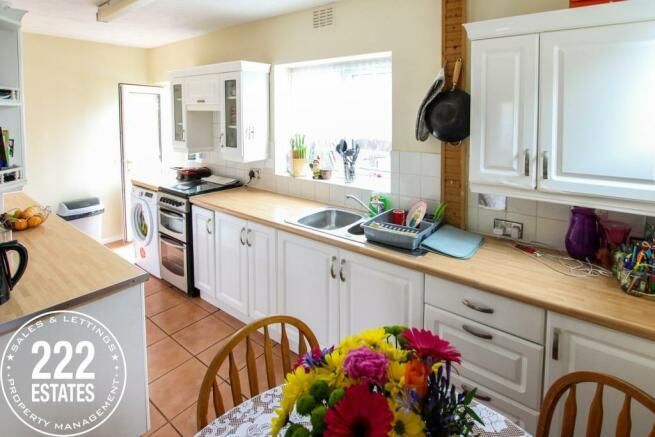 Property photo 2 of 11 51893_25612100_Img_11_0000_Max_656x437.Jpeg