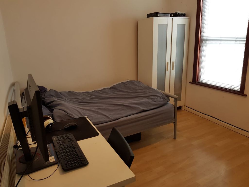 Property photo 1 of 4