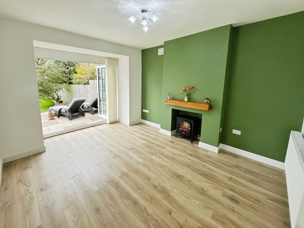 Property photo 3 of 23 Sitting Room