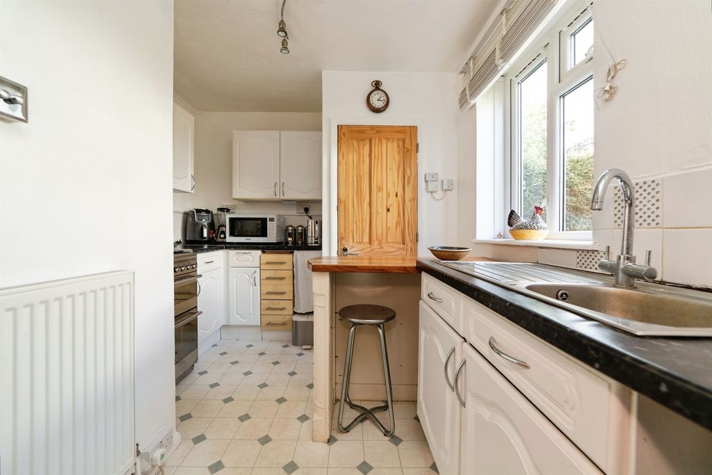 Property photo 3 of 16