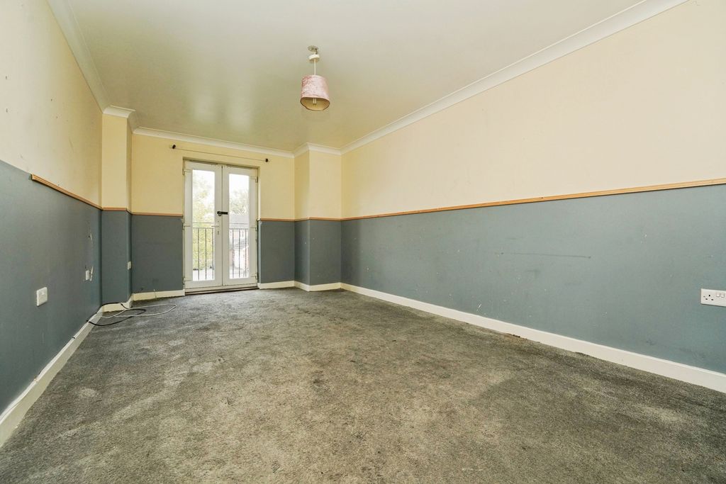 Property photo 2 of 6 Photo