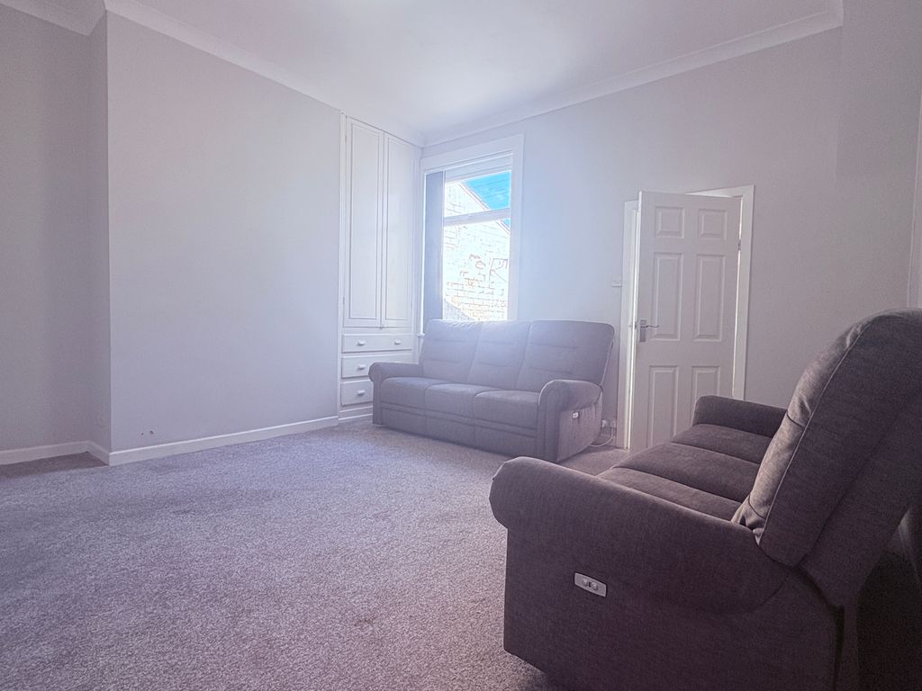 Property photo 3 of 14 Dining Room