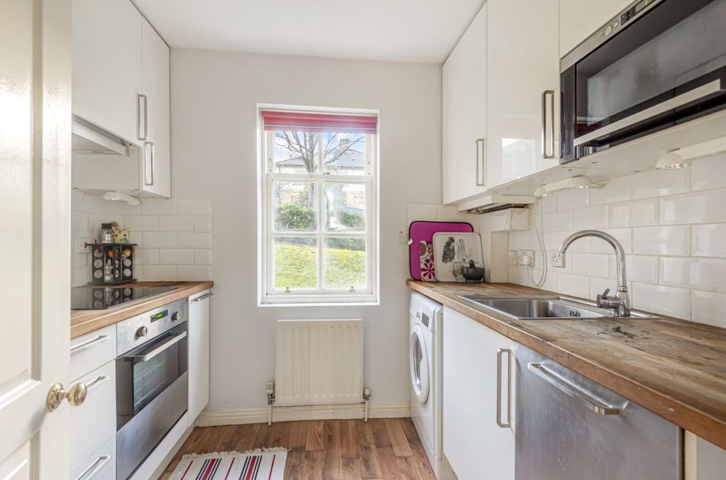 Property photo 3 of 8 557389 (3)