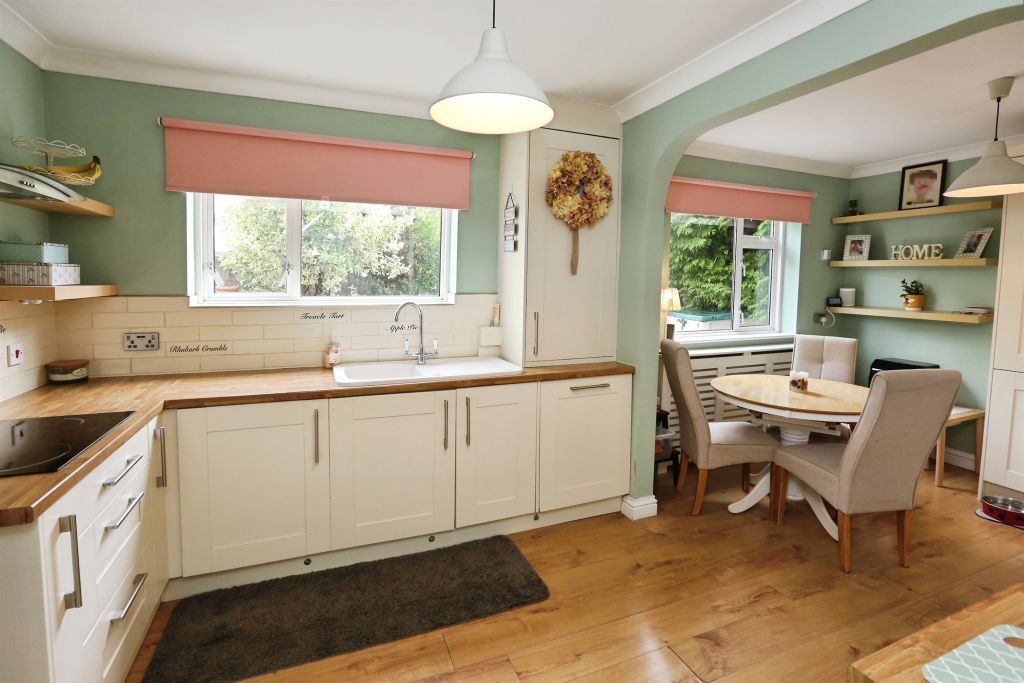 Property photo 3 of 16