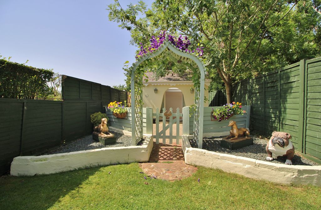 Property photo 3 of 25