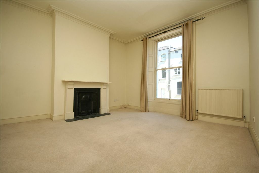 Property photo 2 of 9 Picture No. 26