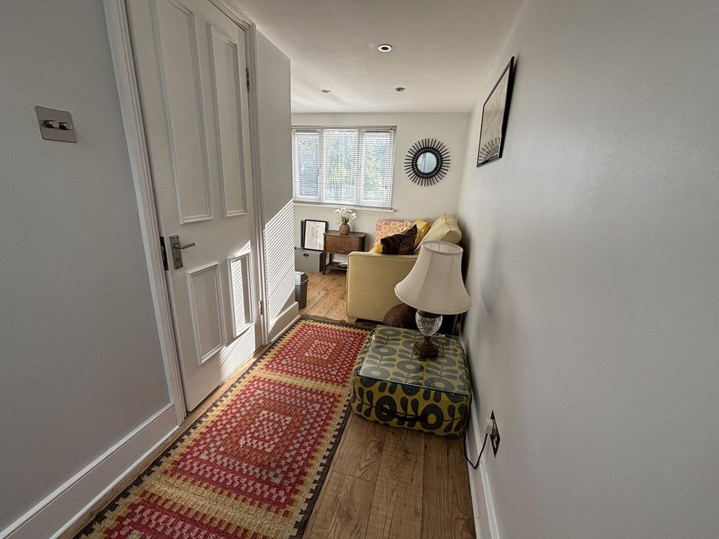 Property photo 3 of 6 Hallway