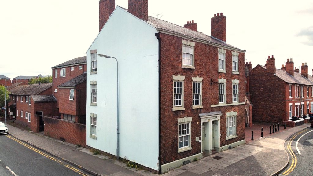 Property photo 2 of 5