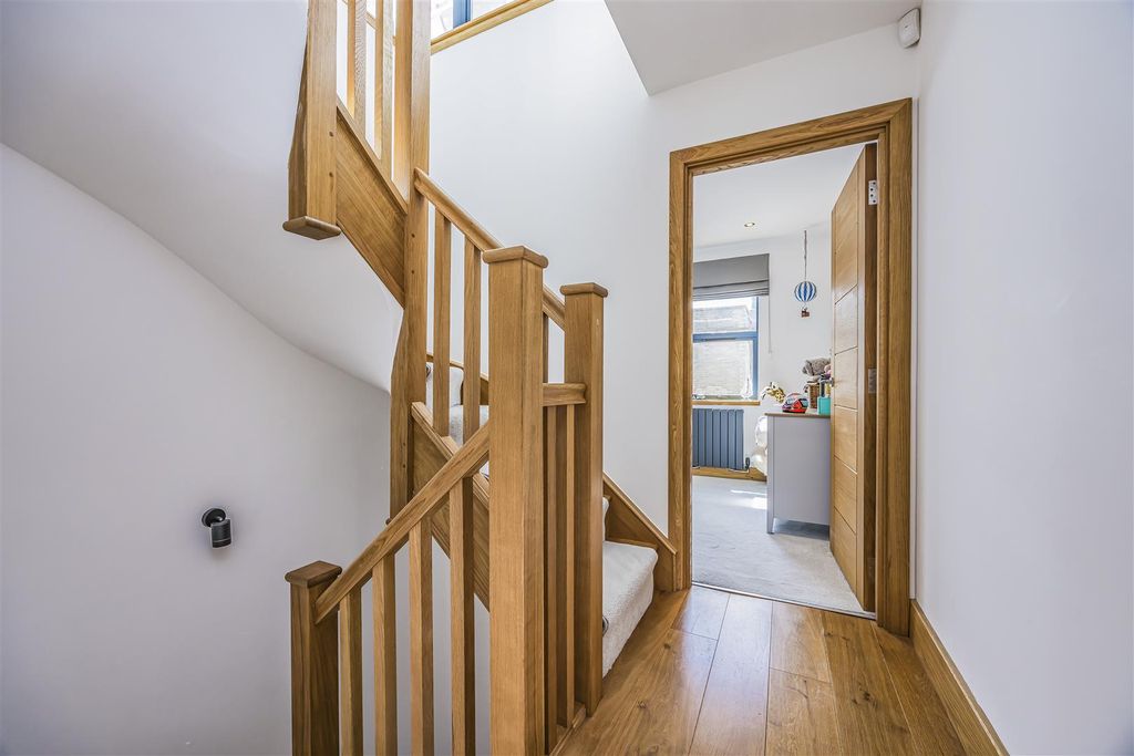 Additional image 25 of 4 bed town house for saleWykeham Place, Fareham PO16