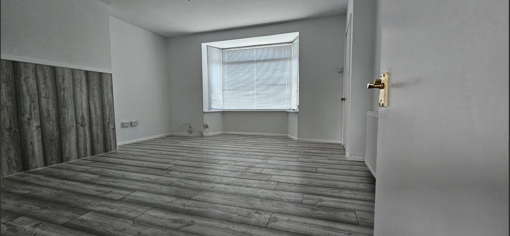 Property photo 2 of 14 Photo 1