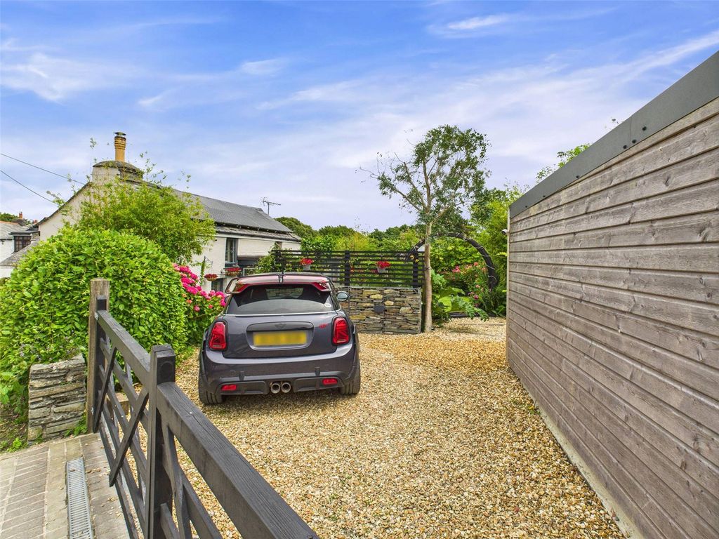 Property photo 2 of 29 Picture No. 25
