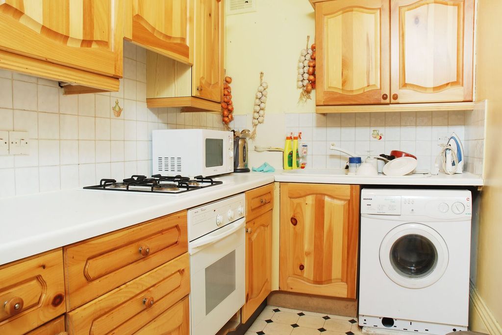 Property photo 2 of 4