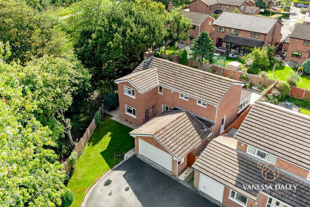 Property photo 1 of 47