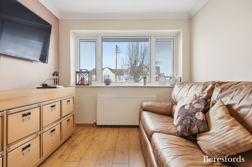 Property photo 3 of 19 Picture No. 18