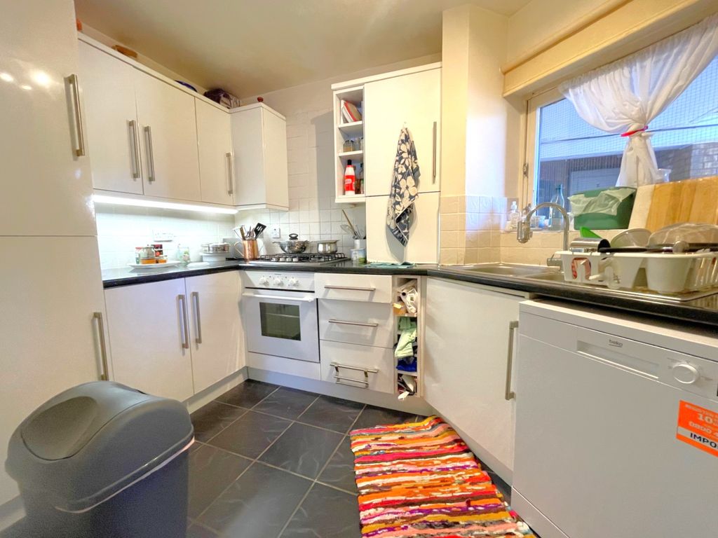 Property photo 2 of 7 934Def4F-Aa5E-4F98-Bf15-B35400Fb826E