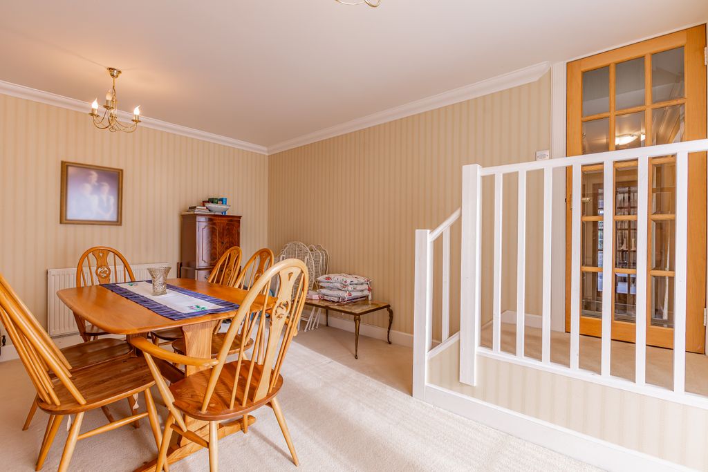 Property photo 3 of 17 General 8