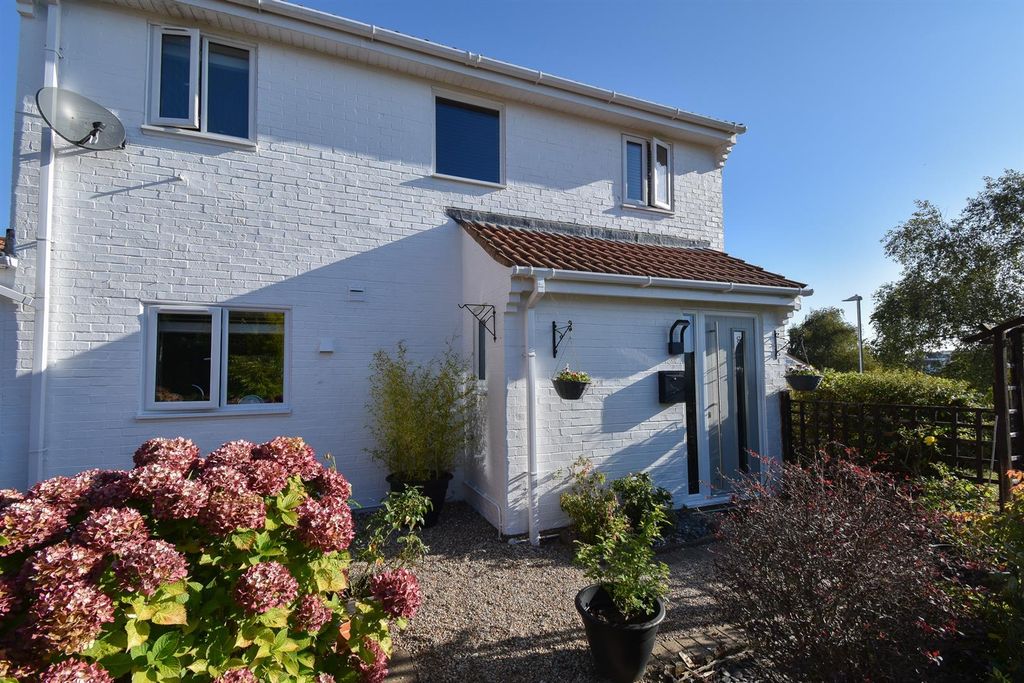 Property photo 1 of 21 Front Elevation