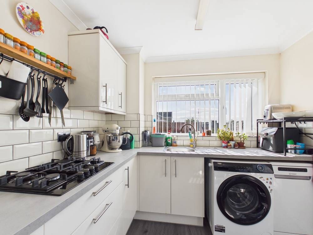 Property photo 2 of 15 Giraffe360-Still015