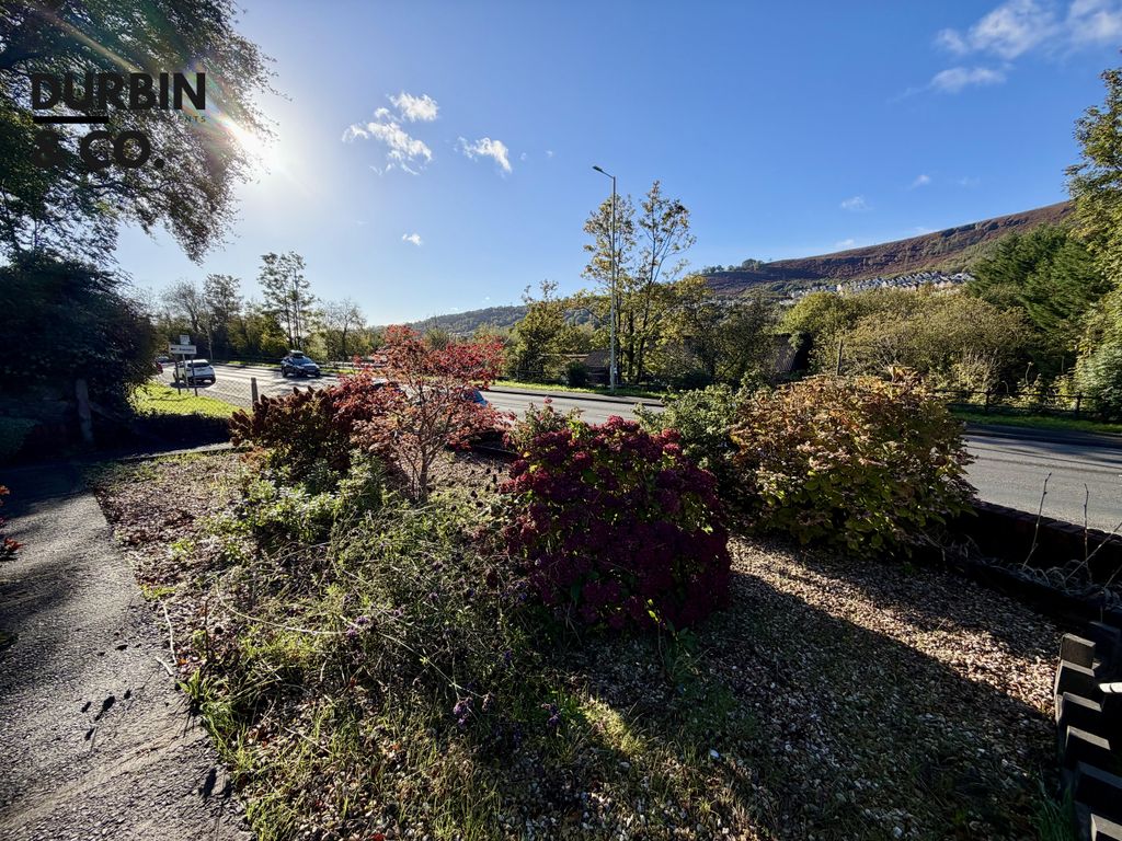 Property photo 3 of 27 Photo 3