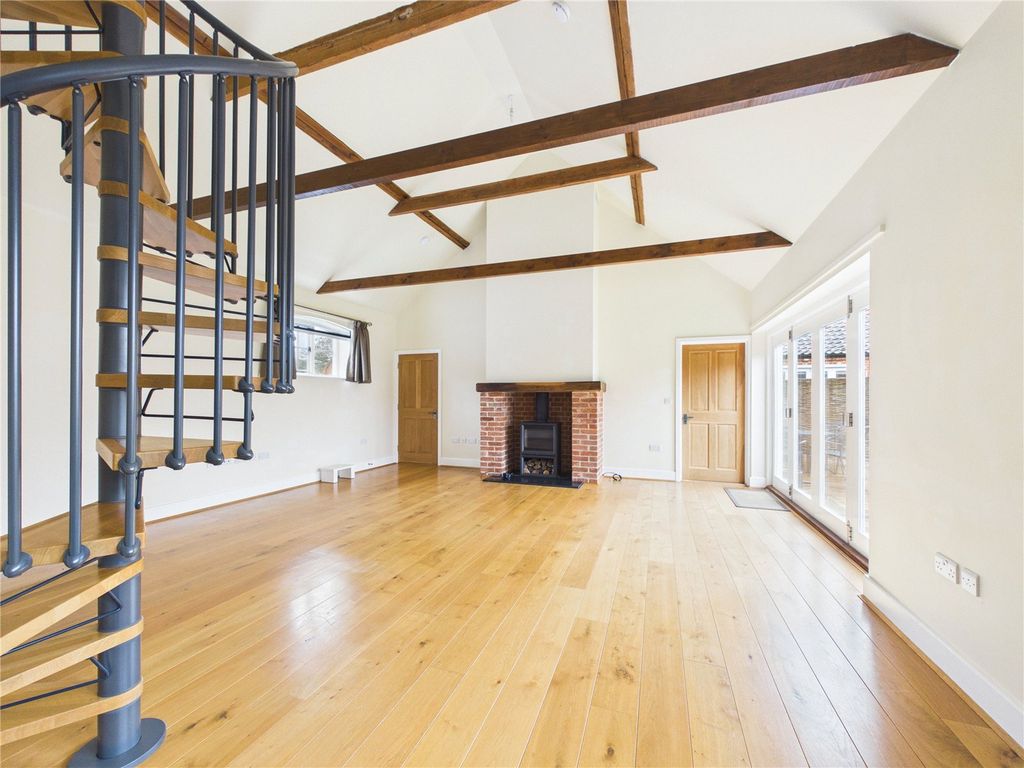 Property photo 2 of 17 Picture No. 07