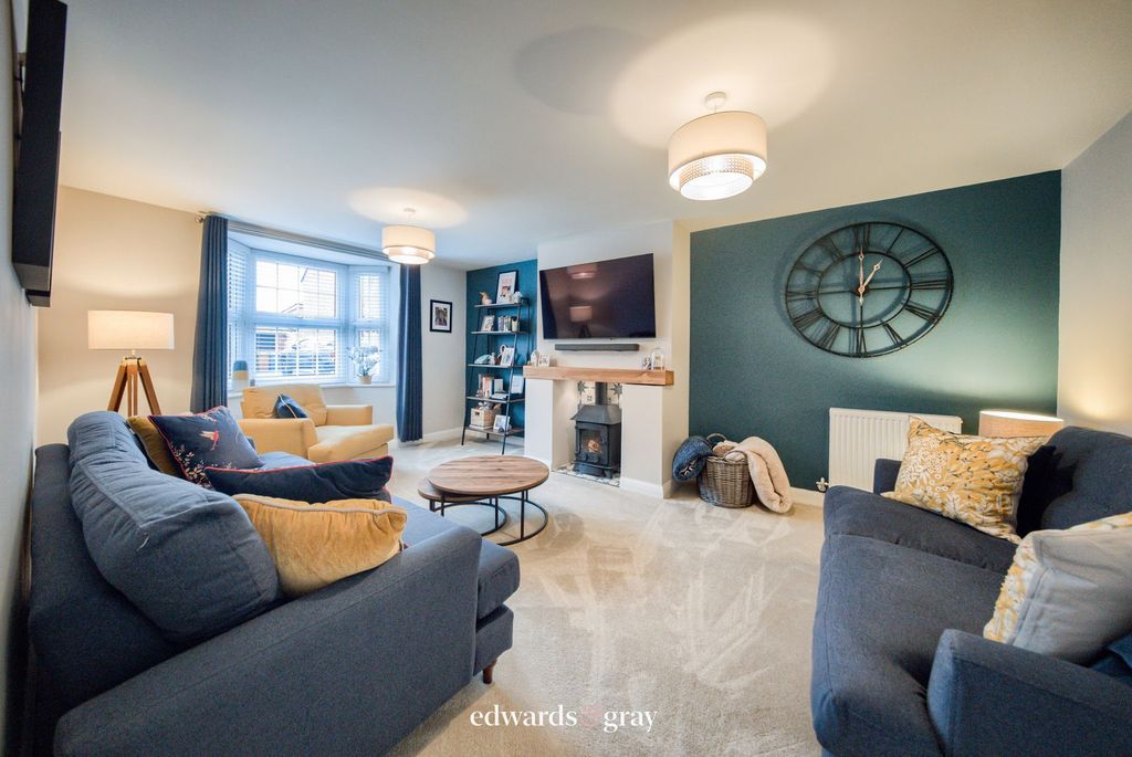 Property photo 3 of 34