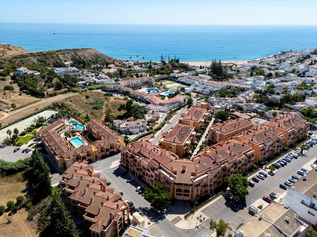 Property photo 1 of 28 2 Bedroom Apartment For Sale In Luz