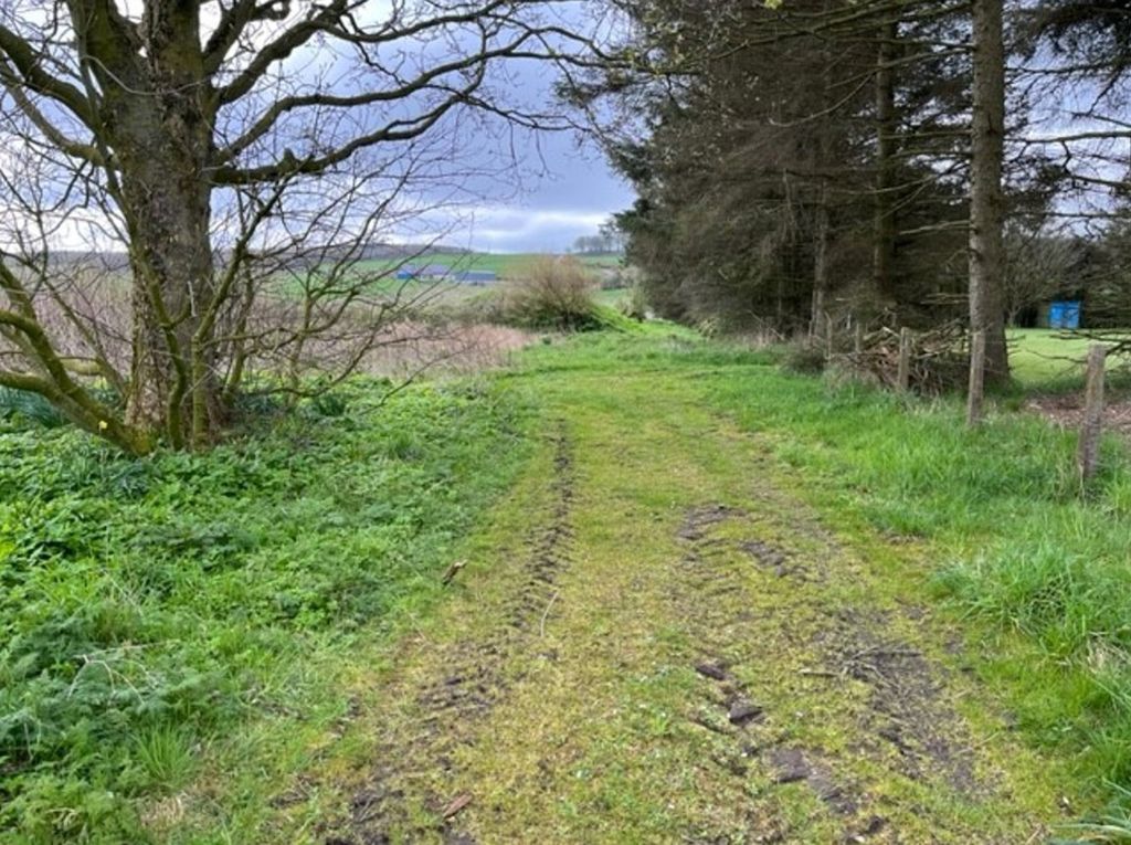 Property photo 2 of 6 2