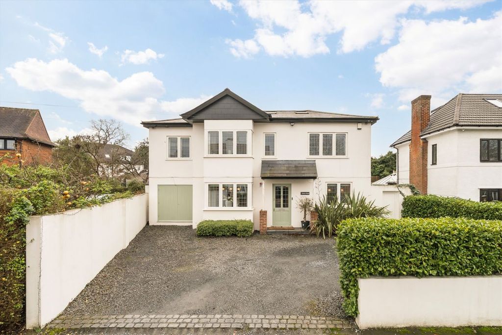 Property photo 1 of 12