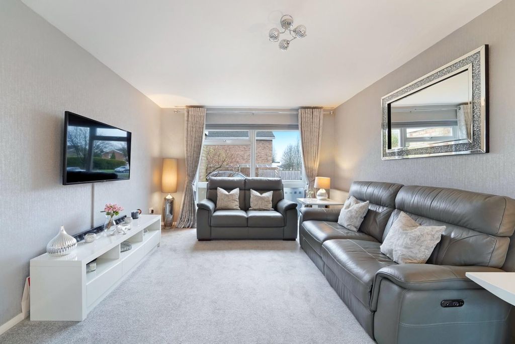 Property photo 2 of 16 Poplar Drive, 3 (Extras)- (2).Jpg