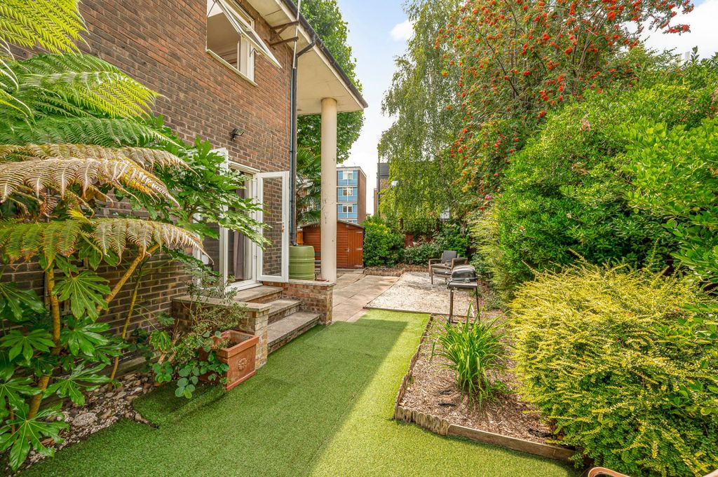 Property photo 2 of 15