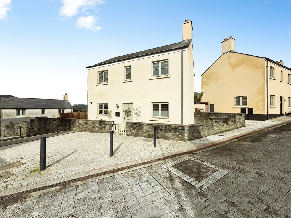 Property photo 2 of 30