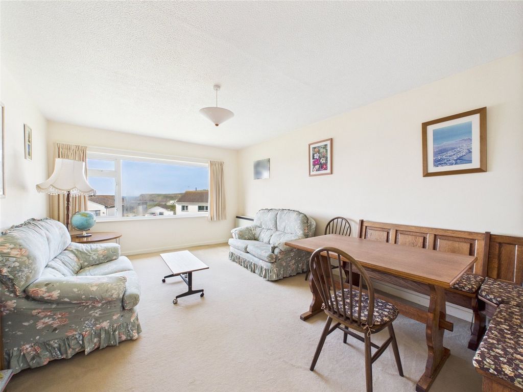 Property photo 2 of 8 Picture No. 09